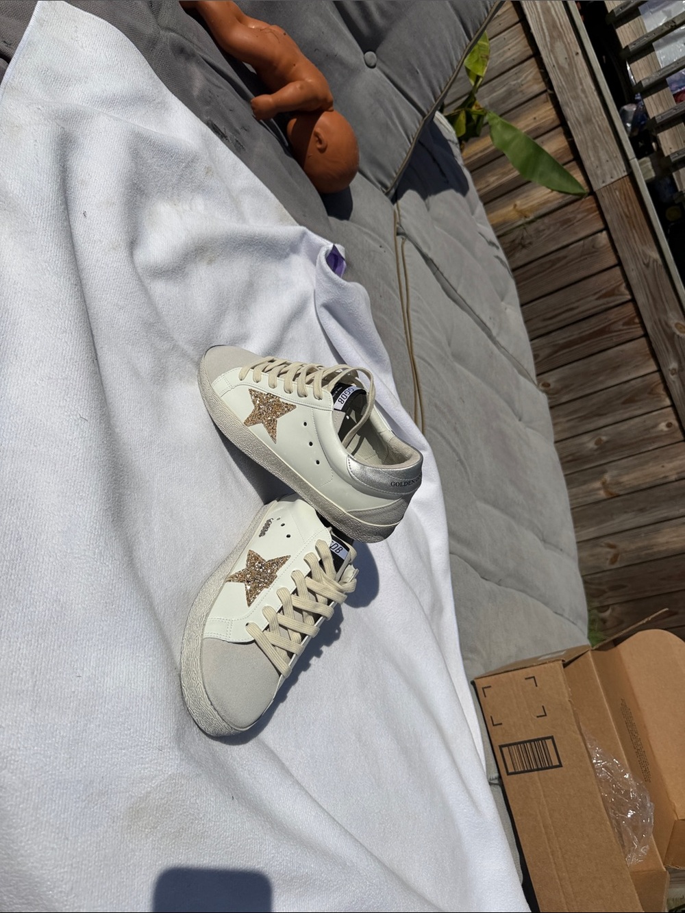 Golden Goose White Low-Top Sneakers with Gold Glitter Star
